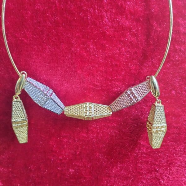 ENSEMBLE COLLIER + BOUCLES DORE 68126