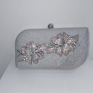 POCHETTE MOTIF FLEURE ARGENTEE