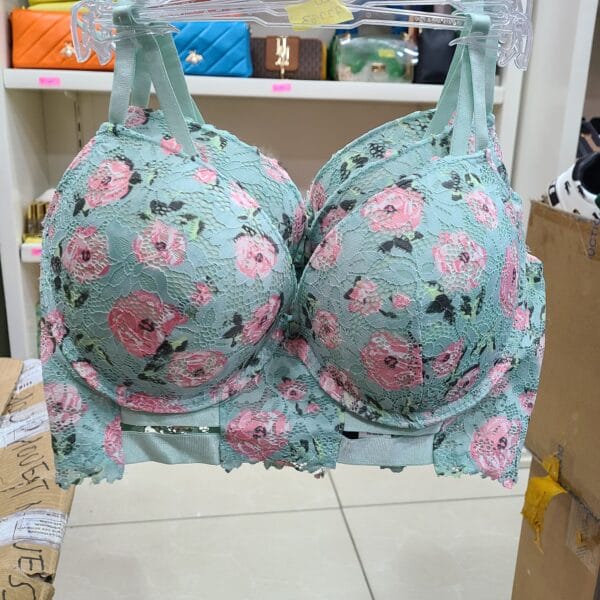 SOUTIEN GORGE KISS & TELL