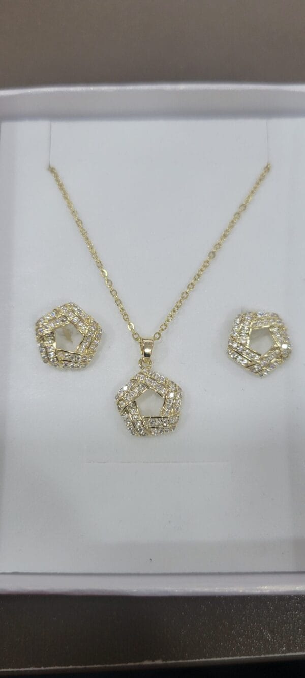 CHAINE + BOUCLES.