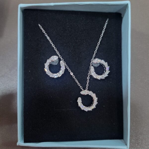 CHAINE + BOUCLES. CB477