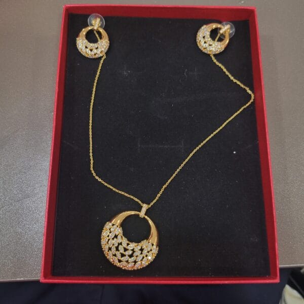 CHAINE + BOUCLES. CB244