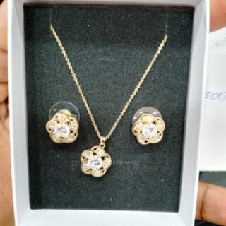 CHAINE + BOUCLES. CB007