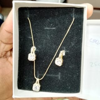 CHAINE + BOUCLES. CB011